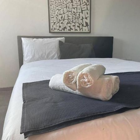 Lovely Flat In The Center 36 Leilighet Tel Aviv Eksteriør bilde